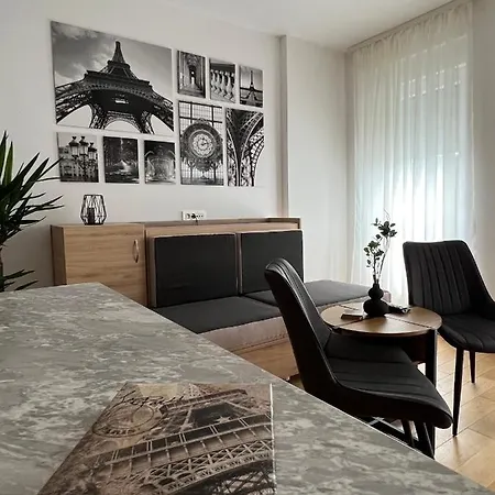 Delete 5 - Zemunske Kapije アパート ベオグラード