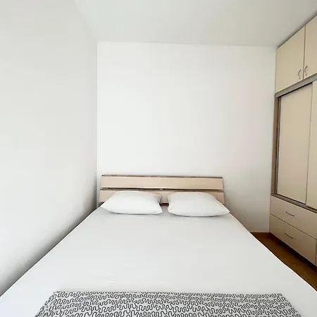 Delete 5 - Zemunske Kapije Appartamento