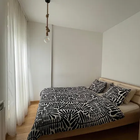 Delete 5 - Zemunske Kapije Apartment *