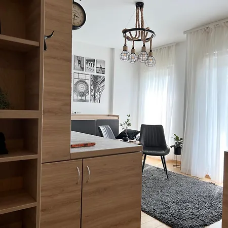 Delete 5 - Zemunske Kapije * ベオグラード