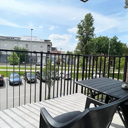 Appartamento Delete 5 - Zemunske Kapije Belgrado