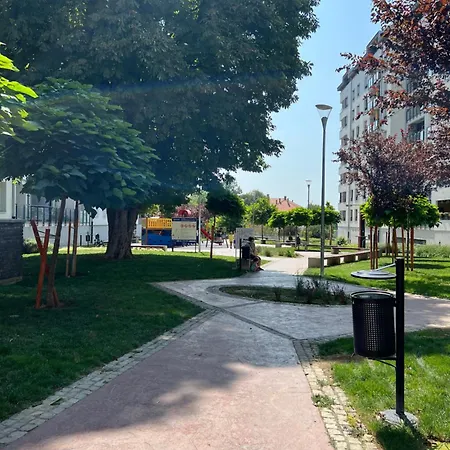 Delete 5 - Zemunske Kapije ベオグラード