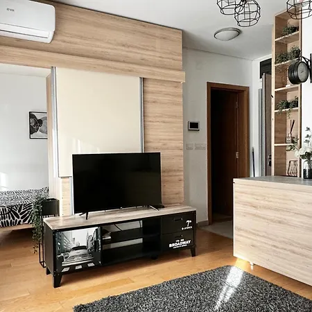 Delete 5 - Zemunske Kapije Appartamento Belgrado