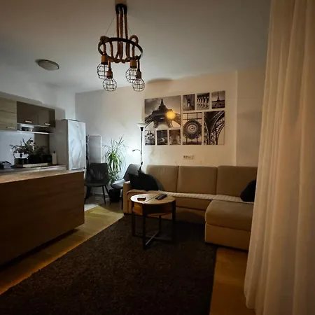 Delete 5 - Zemunske Kapije ベオグラード