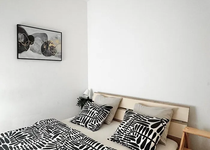 Delete 5 - Zemunske Kapije Belgrade