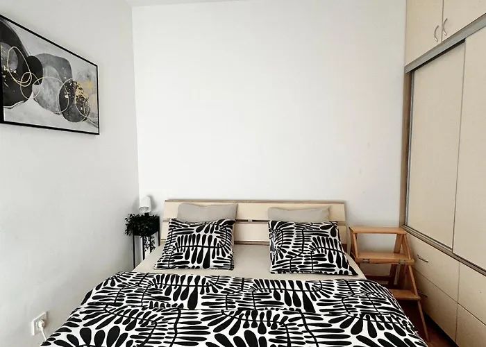 Delete 5 - Zemunske Kapije Belgrade